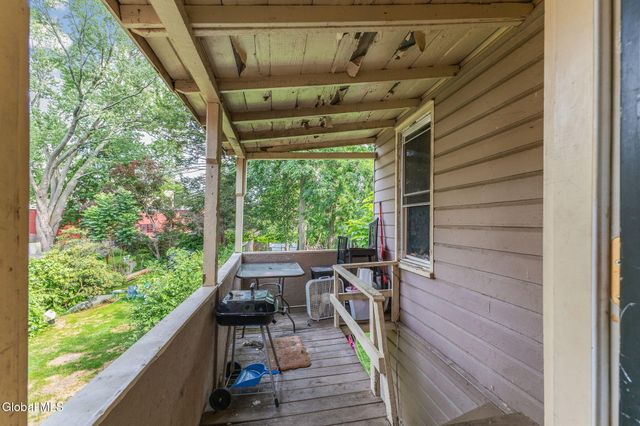 134 Front Street, Schenectady, NY 12305