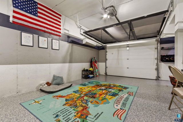 2208 W Cherrywood Cir Circle, Sioux Falls, SD 57108