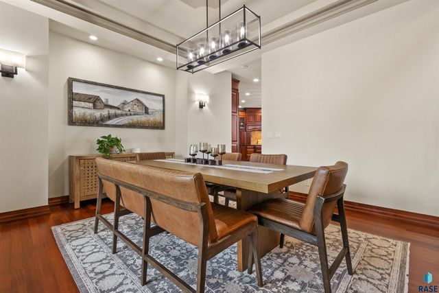 2208 W Cherrywood Cir Circle, Sioux Falls, SD 57108