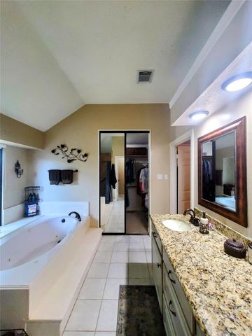 1703 E Hedgecroft Drive, El Lago, TX 77586