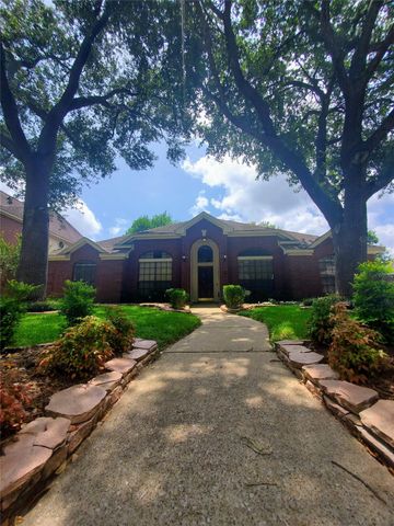 1703 E Hedgecroft Drive, El Lago, TX 77586