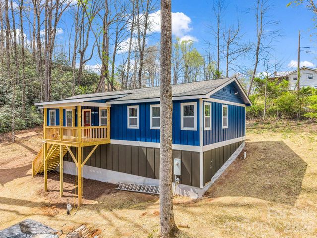 1460 Pickens Highway, Rosman, NC 28772