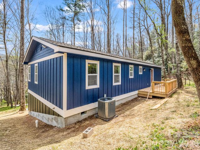 1460 Pickens Highway, Rosman, NC 28772