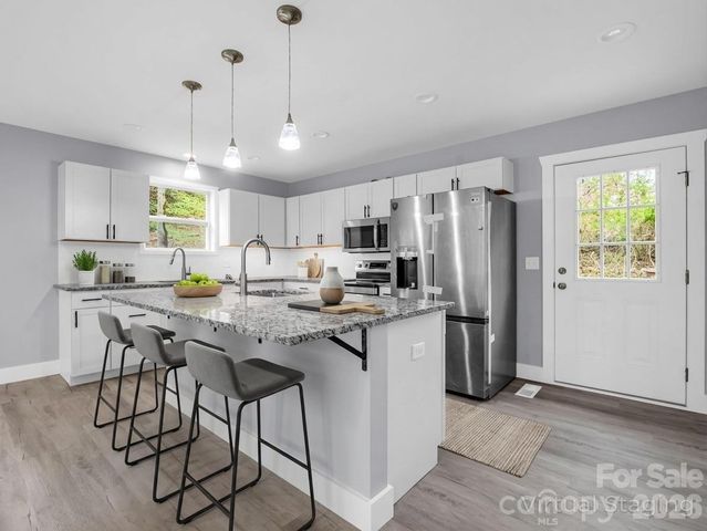 1460 Pickens Highway, Rosman, NC 28772