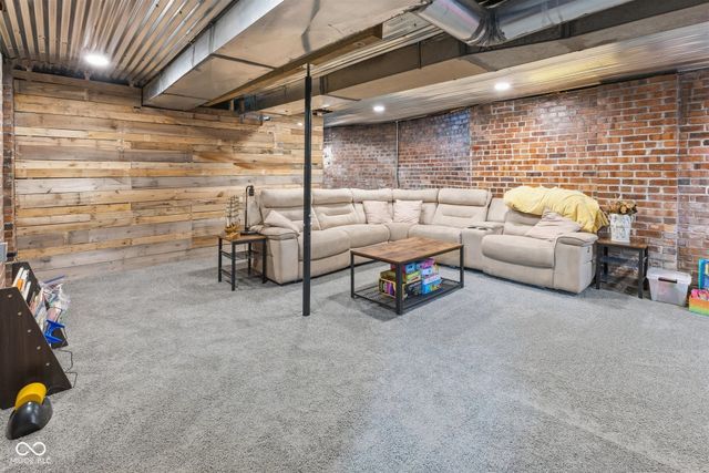 3270 N New Jersey Street, Indianapolis, IN 46205