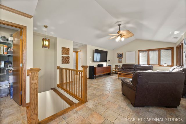 4N752 Brookside West Drive, St. Charles, IL 60175