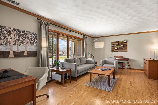 4N752 Brookside West Drive, St. Charles, IL 60175