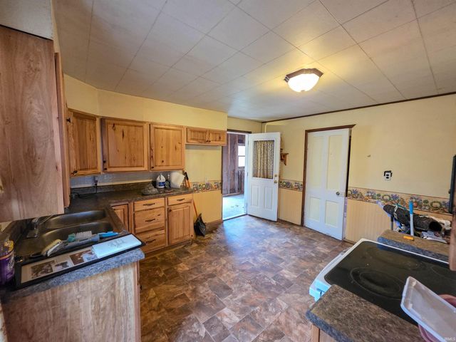 119 N Edward Street, Worthington, IN 47471