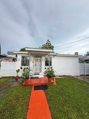201 SW 30th Ave, Miami, FL 33135