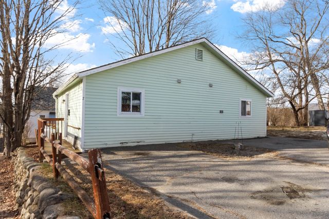 15 High Street, Winchester, NH 03470