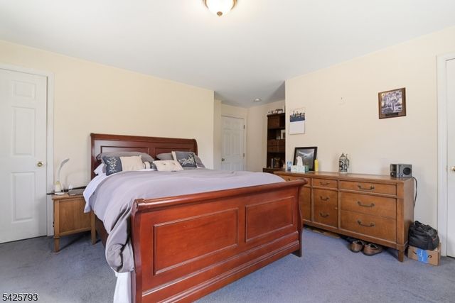 10 Brighton Ave, Andover Boro, NJ 07821