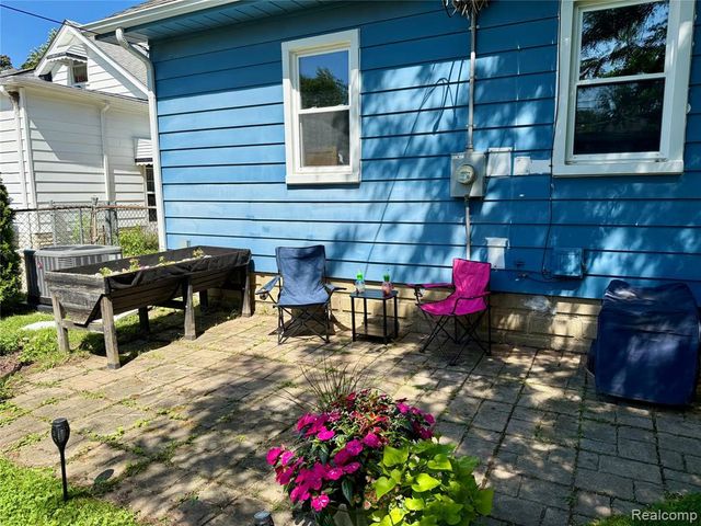 2979 Royal Avenue, Berkley, MI 48072