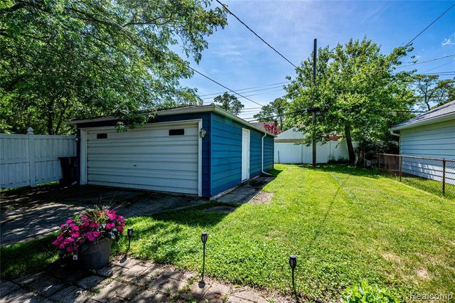2979 Royal Avenue, Berkley, MI 48072