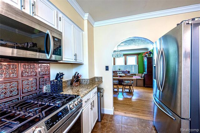2979 Royal Avenue, Berkley, MI 48072