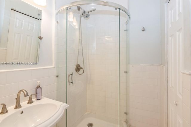 1225 Tangier St, Coral Gables, FL 33134