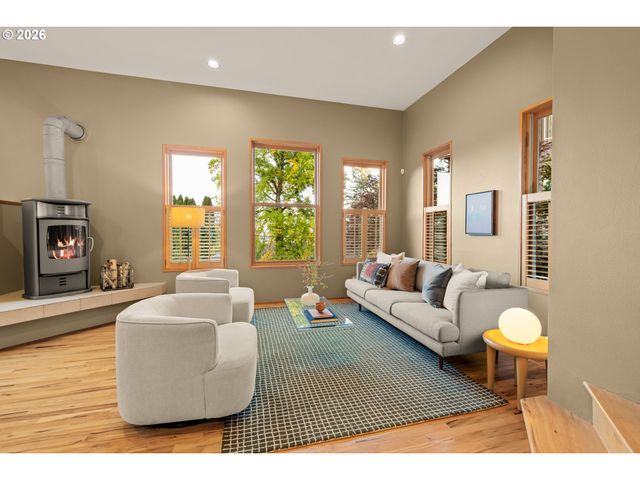 3464 Nw SAVIER St, Portland, OR 97210