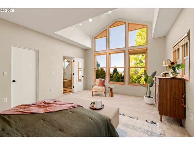 3464 Nw SAVIER St, Portland, OR 97210