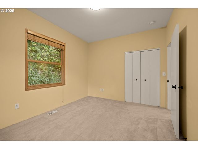 3464 Nw SAVIER St, Portland, OR 97210