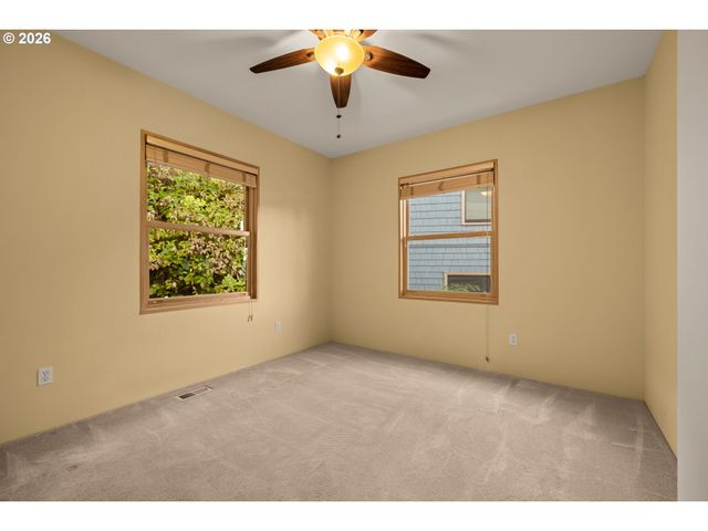 3464 Nw SAVIER St, Portland, OR 97210