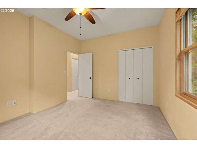 3464 Nw SAVIER St, Portland, OR 97210