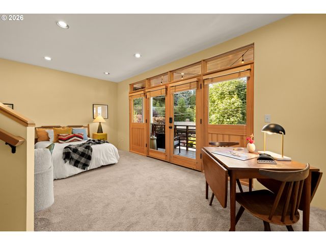3464 Nw SAVIER St, Portland, OR 97210