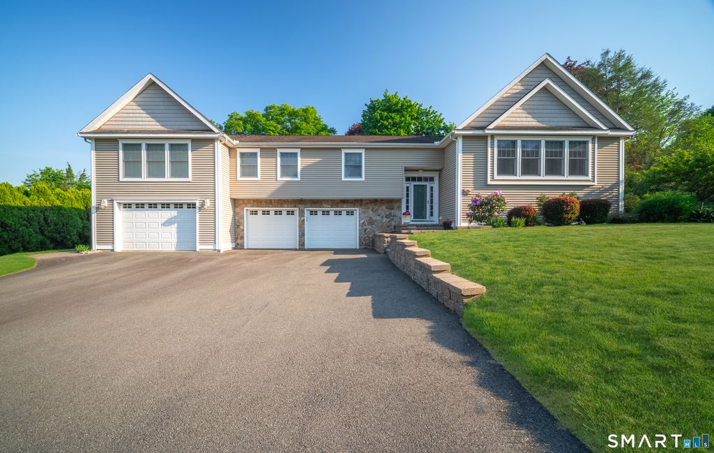 51 Snipes Terrace, Middletown, CT 06457