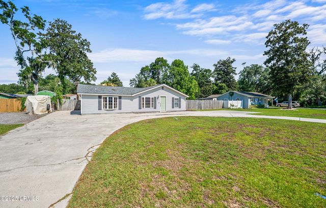 915 Belleview Circle, Beaufort, SC 29902