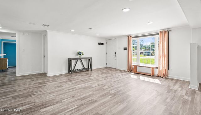 915 Belleview Circle, Beaufort, SC 29902