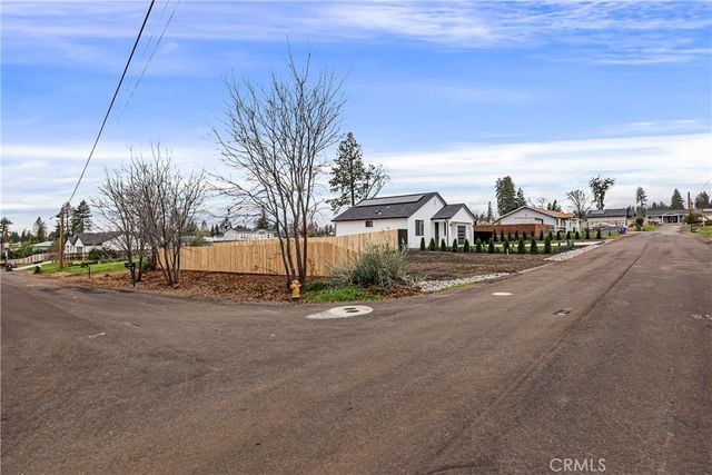 5703 Paradise Avenue, Paradise, CA 95969