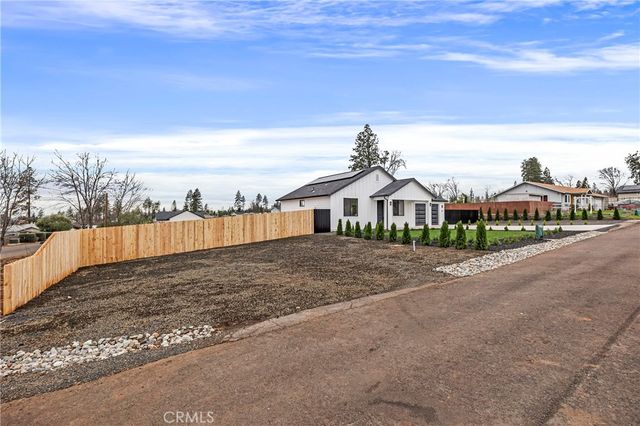 5703 Paradise Avenue, Paradise, CA 95969