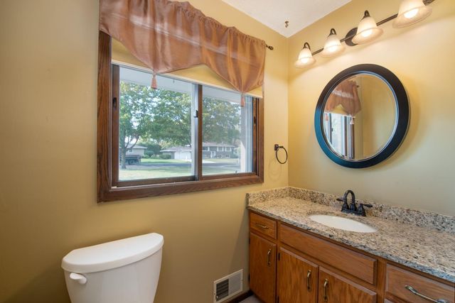 1810 Mary Lane, North Mankato, MN 56003