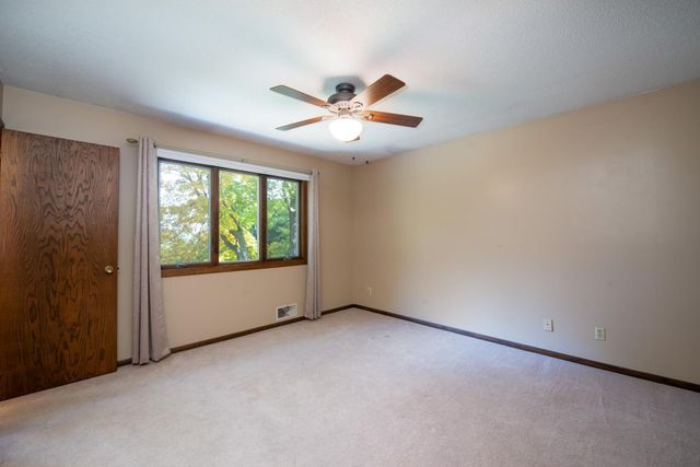 1810 Mary Lane, North Mankato, MN 56003