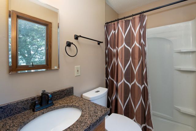 1810 Mary Lane, North Mankato, MN 56003