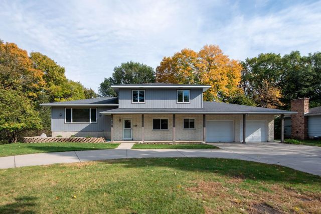 1810 Mary Lane, North Mankato, MN 56003