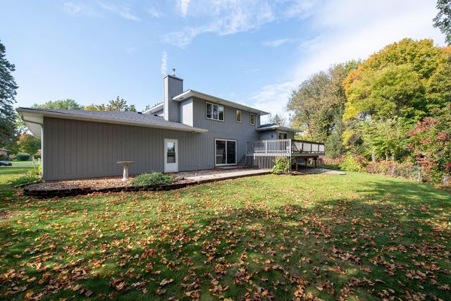 1810 Mary Lane, North Mankato, MN 56003