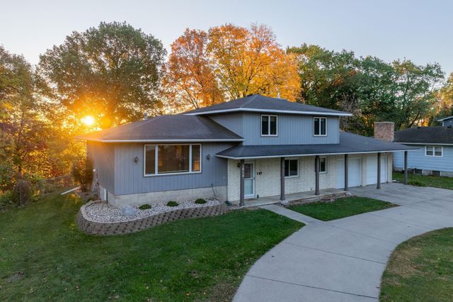 1810 Mary Lane, North Mankato, MN 56003