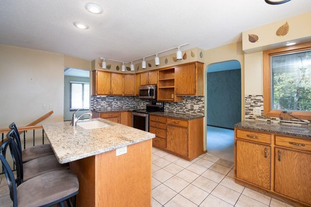 1810 Mary Lane, North Mankato, MN 56003