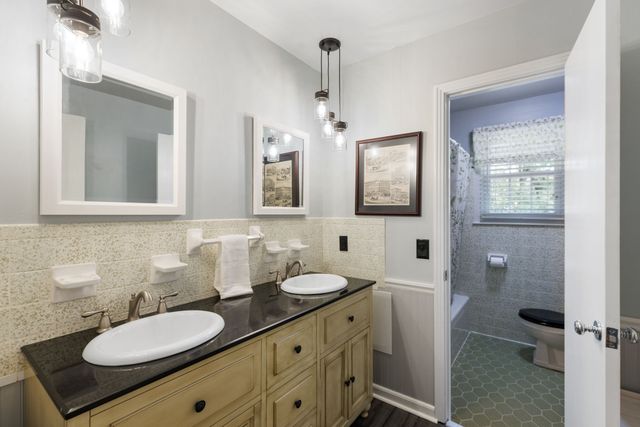 745 Goodpasture Ter, Nashville, TN 37221