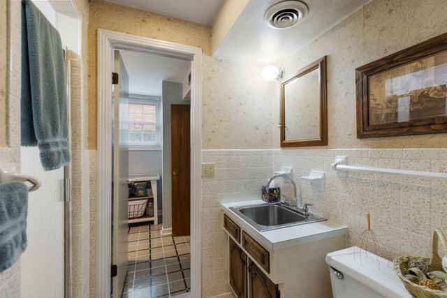 745 Goodpasture Ter, Nashville, TN 37221