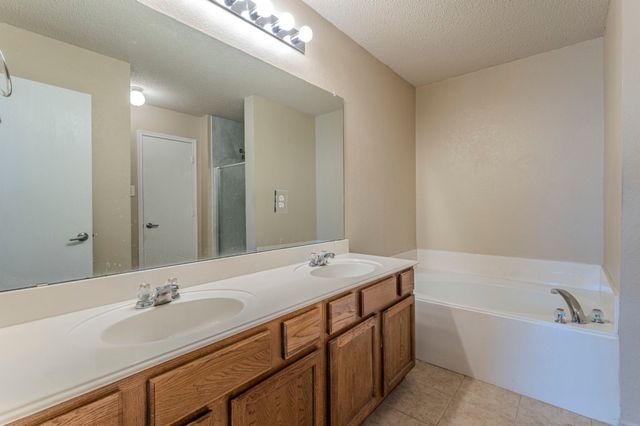 1311 Chapman Drive, Lancaster, TX 75134