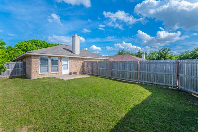 1311 Chapman Drive, Lancaster, TX 75134
