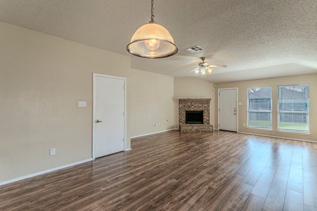 1311 Chapman Drive, Lancaster, TX 75134