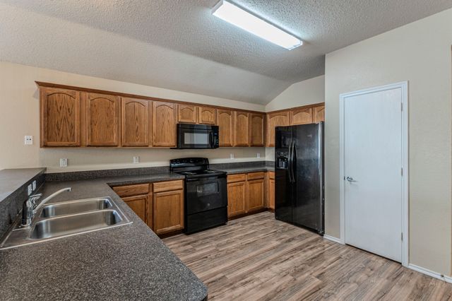 1311 Chapman Drive, Lancaster, TX 75134