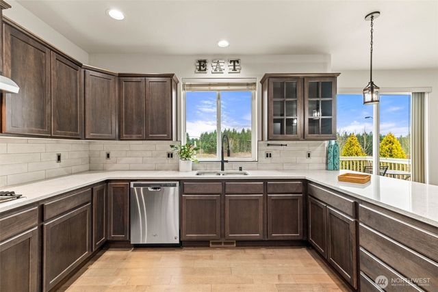 9622 6th Avenue SE, Lacey, WA 98513