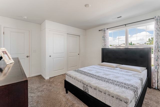 482 Comstock Rd Road, South Elgin, IL 60177