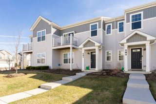 482 Comstock Rd Road, South Elgin, IL 60177