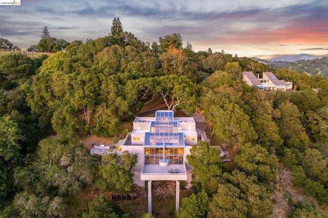 319 Tappan Ter, Orinda, CA 94563
