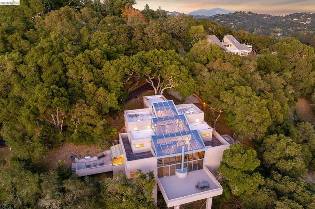 319 Tappan Ter, Orinda, CA 94563