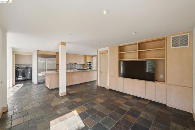 319 Tappan Ter, Orinda, CA 94563