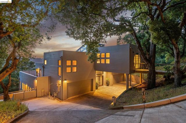 319 Tappan Ter, Orinda, CA 94563